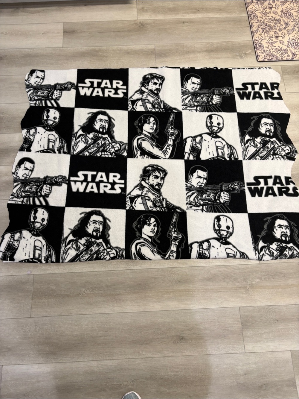 Star Wars Black and White Graphic Fleece Throw Blanket
